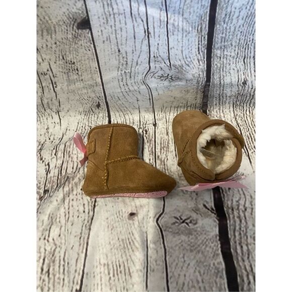 Ugg Bailey Bow baby Ugg boots - Picture 1 of 9
